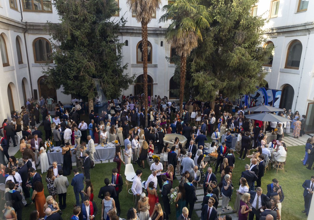 Manuel Muñiz (@manuelmunizv) on Twitter photo Congratulations to the <a href="/IEuniversity/">IE University</a> Class of 2025 🎓🌍
On these days we celebrate our graduates, representing over 160 countries, as they conclude their academic journey at IE.
At IE, we remain steadfast in our commitment to educating individuals who not only understand the Congratulations to the <a href="/IEuniversity/">IE University</a> Class of 2025 🎓🌍
On these days we celebrate our graduates, representing over 160 countries, as they conclude their academic journey at IE.
At IE, we remain steadfast in our commitment to educating individuals who not only understand the