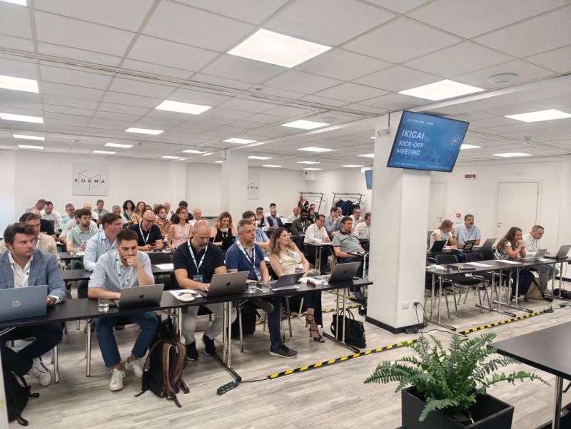 AMB_MetroGlobal's tweet image. 👋 Durant el dimarts 8 i el dimecres 9 hem estat a Roma donant el punt d'inici del projecte #IKIGAI, finançat pel programa europeu hashtag#horizoneurope.
Un consorci amb 30 actors diversos i grans reptes entorn de la descarbonització de la logística i la darrera milla urbana.…