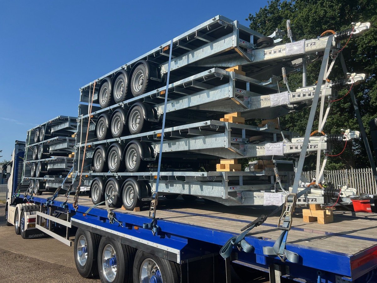 NorfolkTrailers's tweet photo. Fansastic delivery of LM166 from IWT this morning! https://t.co/DGOI9YCOyu