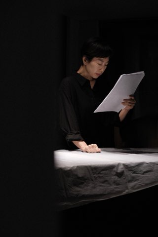 <여자는 왜 모래로 쓰는가> 목소리극을 재공연합니다. 강연이 아닌 다이렉트한 방식으로 여러분을 저의 백지 위로 초대하고 싶었습니다. 그것이 이 공연을 만든 이유입니다. 
7.19(토) 19:30 at 어쩌다책방
신청 bit.ly/4lp7N88