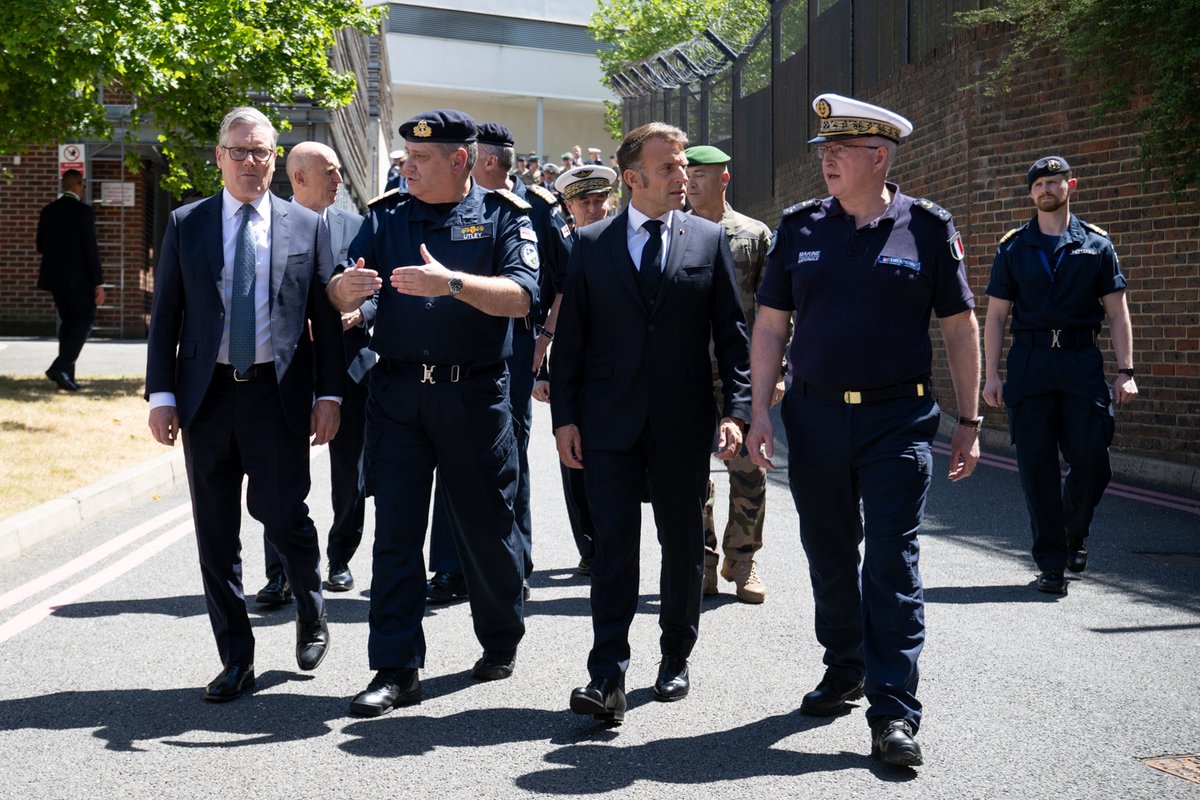 NATO_MARCOM's tweet image. Allied Maritime Command #MARCOM was honoured to welcome ๐ฌ๐ง Prime Minister @Keir_Starmer and ๐ซ๐ท President @EmmanuelMacron for a visit to its Northwood HQ, where the leaders affirmed their commitment to #NATO, met with British and French staff, & received operational updates aboutโฆ