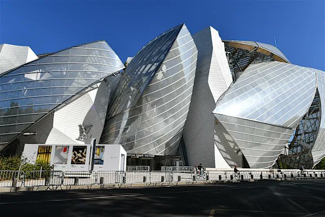 On connaît les 10 plus beaux bâtiments au monde, un site français classé 6ème, la Fondation Louis Vuitton fr.news.yahoo.com/on-connait-les…