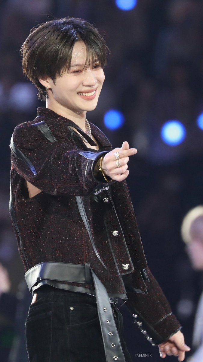 sinix12345_'s tweet photo. Your happiness is precious and beautiful, don't let anyone take it away from you. I hope to see more of your sincere, carefree smile, always shining on stage🫶🏼

#WE_LOVE_YOU_TAEMIN 
#태민아_사랑해 https://t.co/fuQUwnqtae