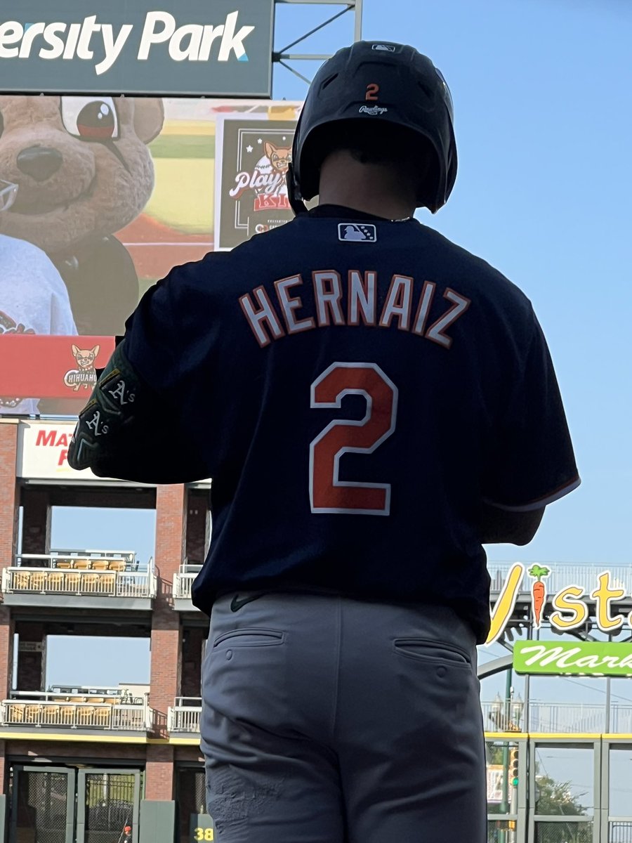 A trip home is not complete without watching the El Paso Chihuahuas.

Got to see Darrell Hernaiz, who played in El Paso at Americas HS. He’s the starting shortstop for the Las Vegas Aviators.