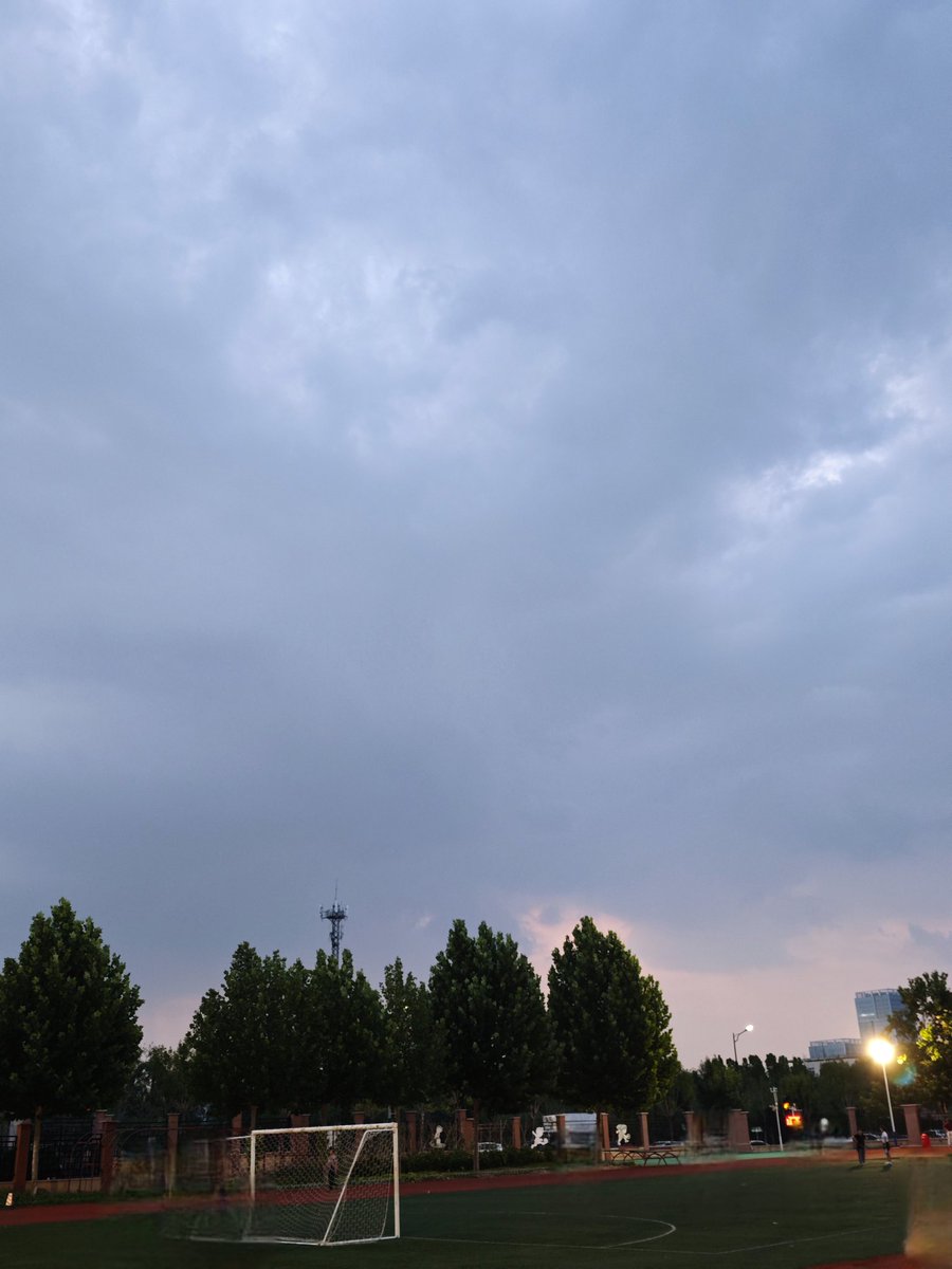 When the lights are on, the sky is getting dark. Play basketball, football and tennis, do what you want and enjoy it.