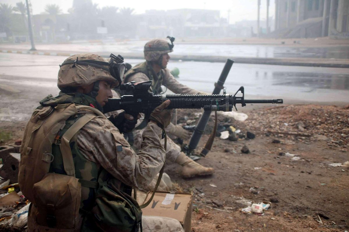 Floppy401's tweet image. GM everyone! Have a good Friday &amp;lt;3

US Marines in Fallujah, Iraq, 2004.
