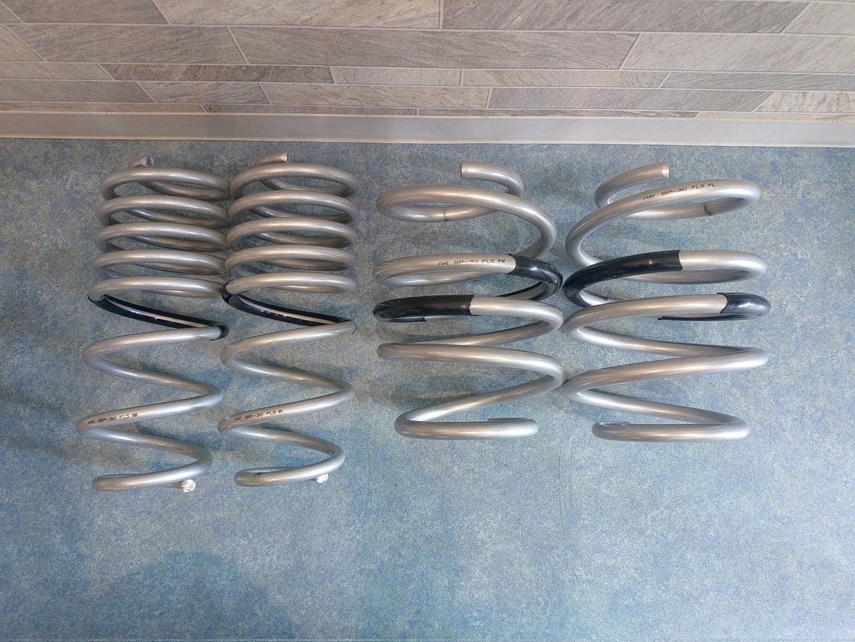 ARROWS@豊岡市出石町タイヤ地域最安値！！ tweet media