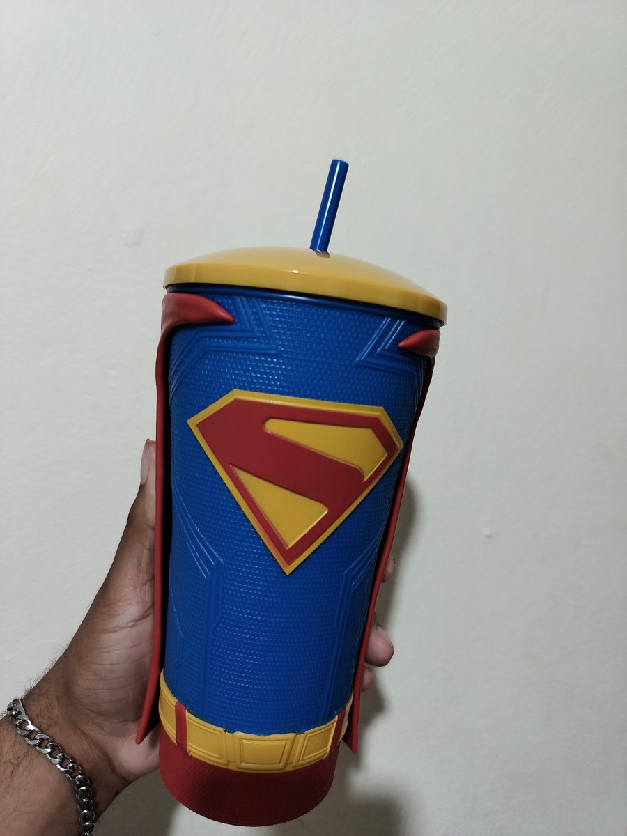 el_tirap's tweet photo. @eldiariodedross SUPERBUENA, REVIVIÓ LA ESPERANZA POR DC COMICS https://t.co/dWMurDaYz7