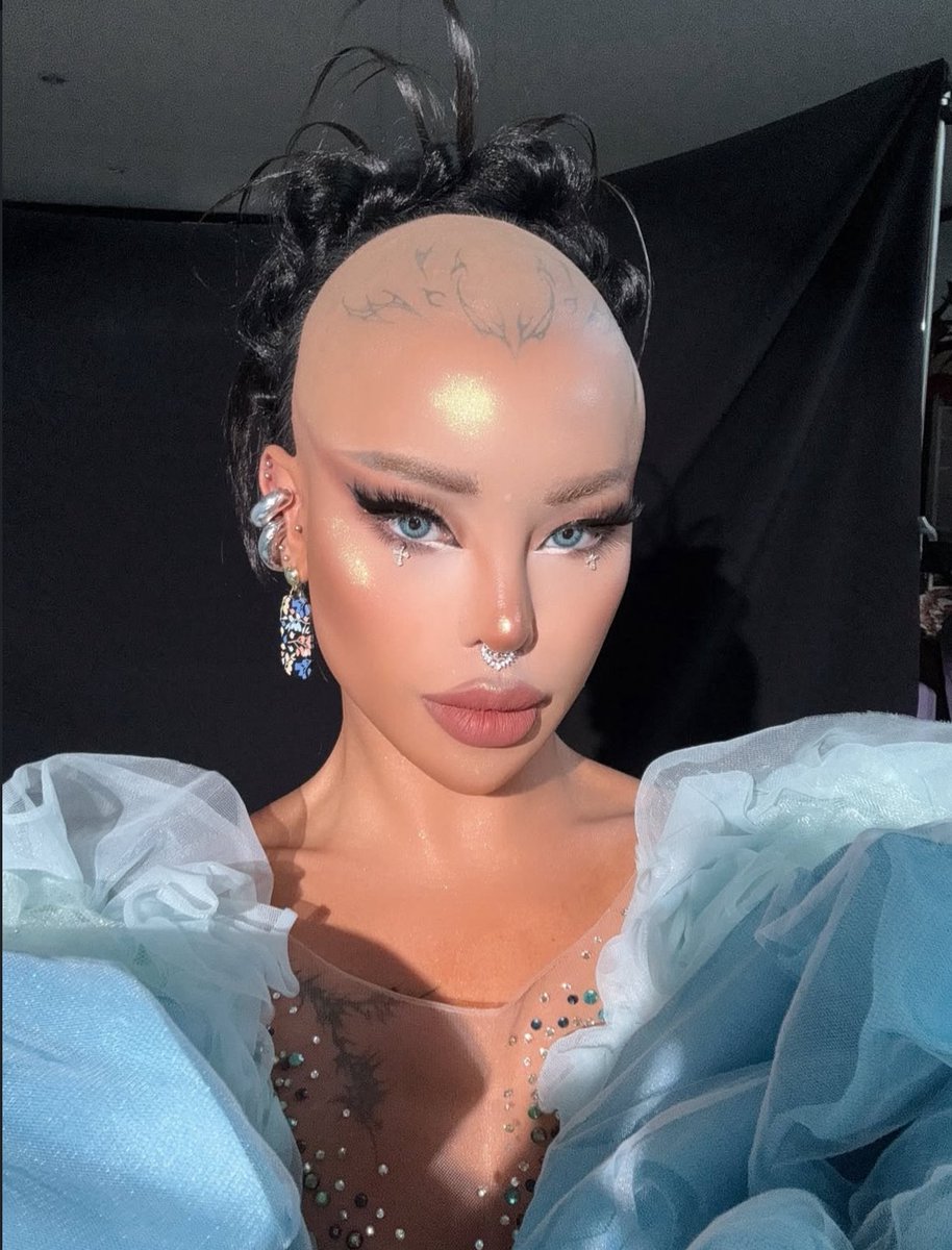 Drag Crave tweet media