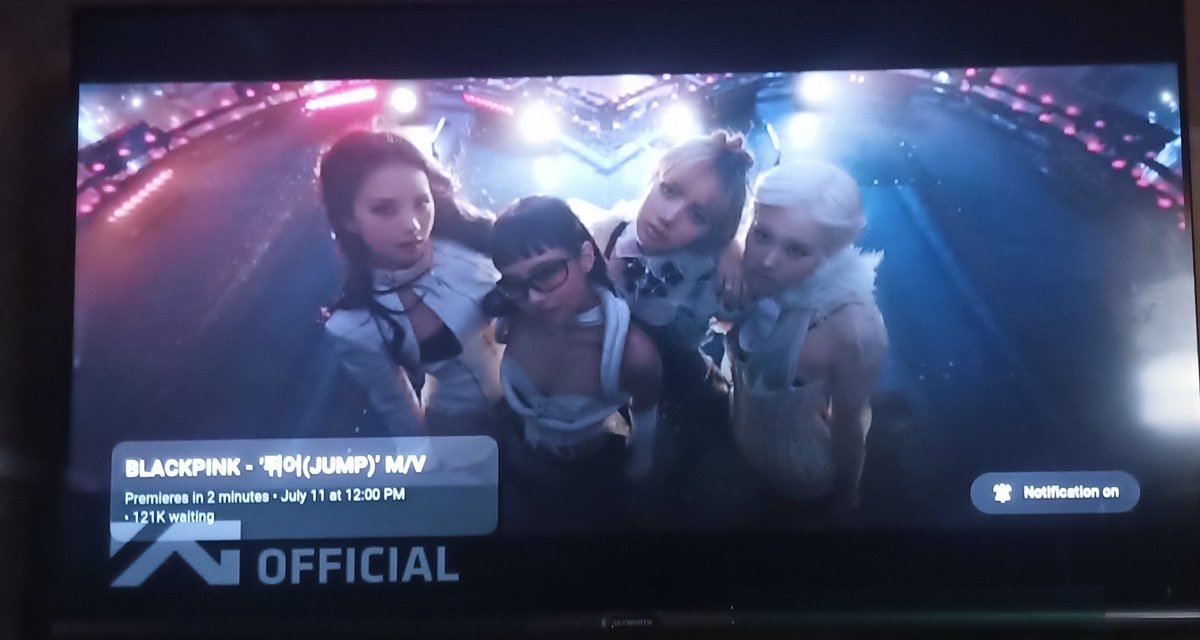 asheranne17's tweet photo. waiting 
#JUMP https://t.co/LCmmyxaCA3