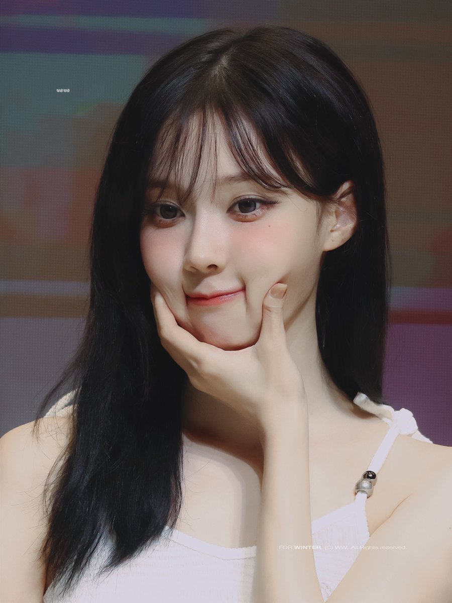 250710 에버라인 대면 EL
#윈터 #aespa #winter

아궁빵 ദിｰ̀֊ｰ́