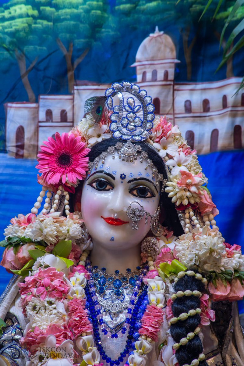 Today's darshan of Iskcon Vrindavan dham🌺🌿