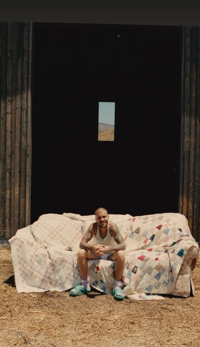 Justin Bieber’s “DAISIES” is #1 on Spotify’s ‘New Music Friday’ playlist.