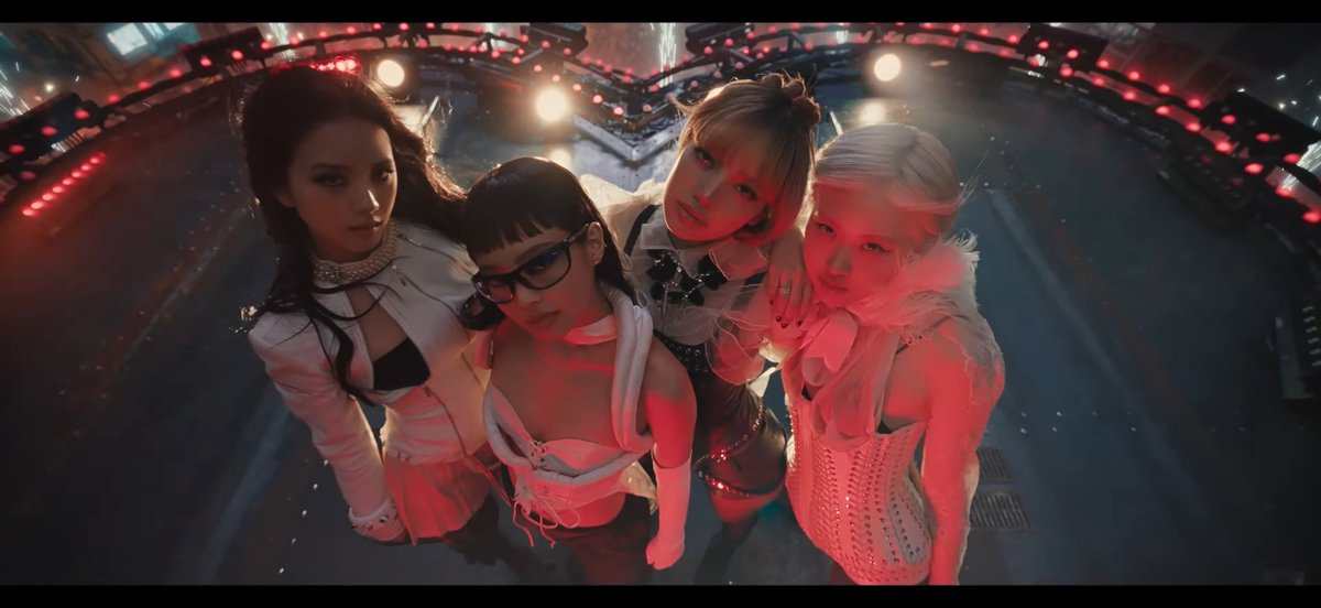teryaaa__'s tweet photo. เพลงอีหัวนมต้องดูเอ็มวีก่อนจริงๆ ฟังในสปอแอบเฉย พอดีเอ็มกลมกล่อมเลย สนุกมากกกกกแกก https://t.co/K2FiFZXAb7