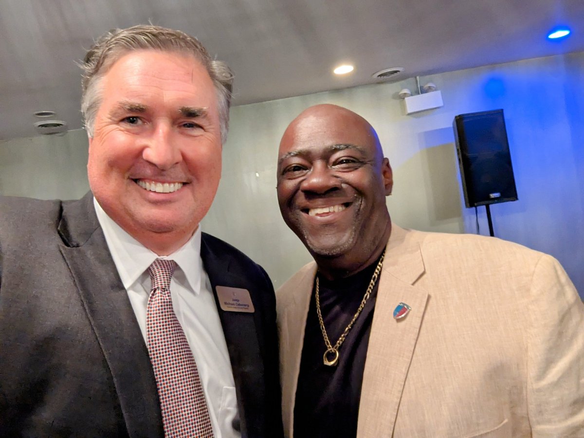 mike_cabonargi's tweet image. An exciting and fun night with the 47th Ward and 18th Ward Democrats at their receptions! So much great energy and wonderful people. Thanks for having me! @fightin47th @aldcurtis18