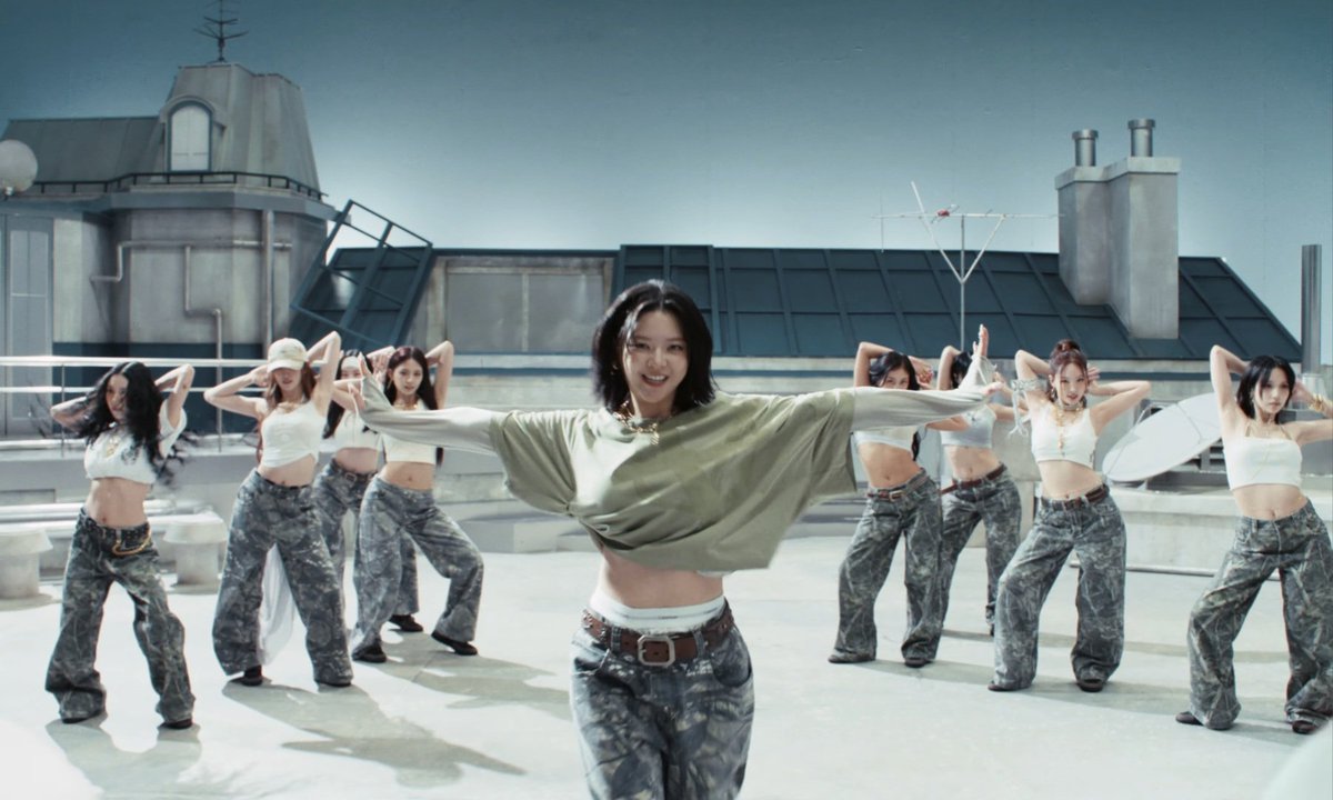 Hourly Jeongyeon (@jeongyeonhour) / Posts / X