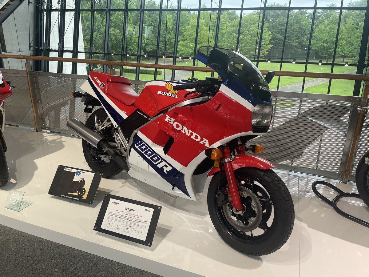 takatyan_v_bike's tweet image. コレクションホールなう
好きなV4と耐久レーサーV4とトランポ