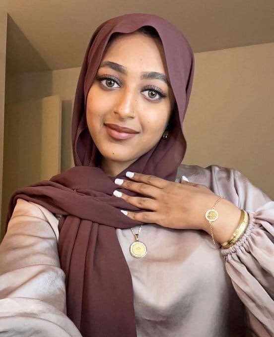 Can I be your sugar mummy, say hi I send you funds?🥰