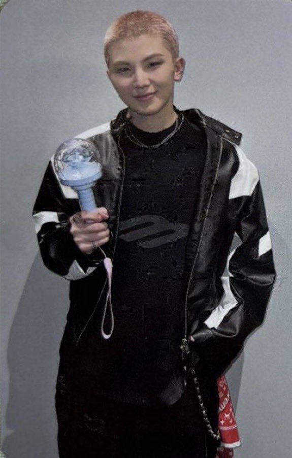 ujimandu's tweet photo. "photocards are just paper"...  more like i'd sell my soul for these buzz cut woozi pocas 🧎🏻‍♀️🧎🏻‍♀️🧎🏻‍♀️ https://t.co/C3vIPPGLnN