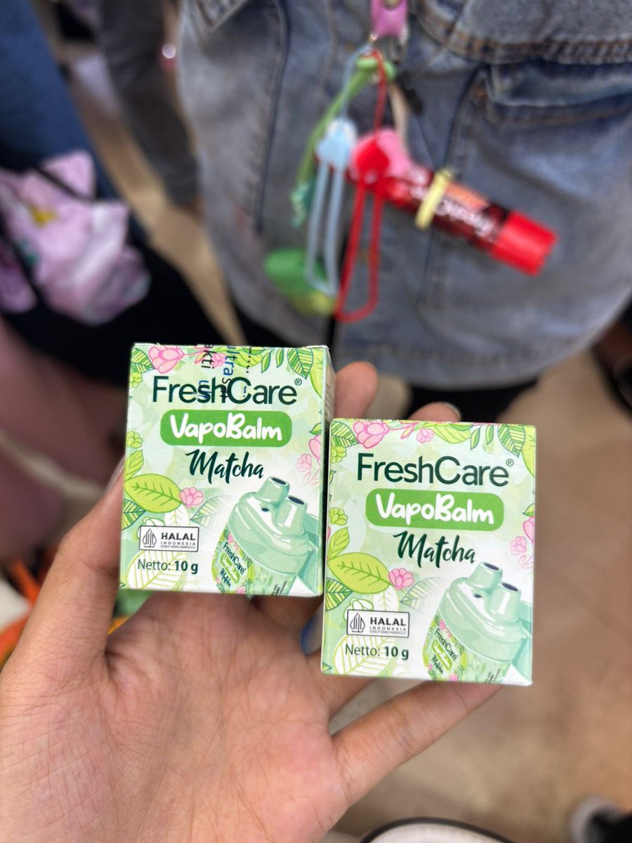cyerries's tweet photo. OPEN PO FRESHCARE VAPOBALM

1pcs = 16K NETT (tidak dapat strap) 
2pcs = 29K NETT (free strap 1) *berlaku kelipatan

Exp lama

✅ Bisa buat inhaler &amp; balsem

t. wts freshcare vapobalm jompo viral strap lucu https://t.co/4Oxctn08tx