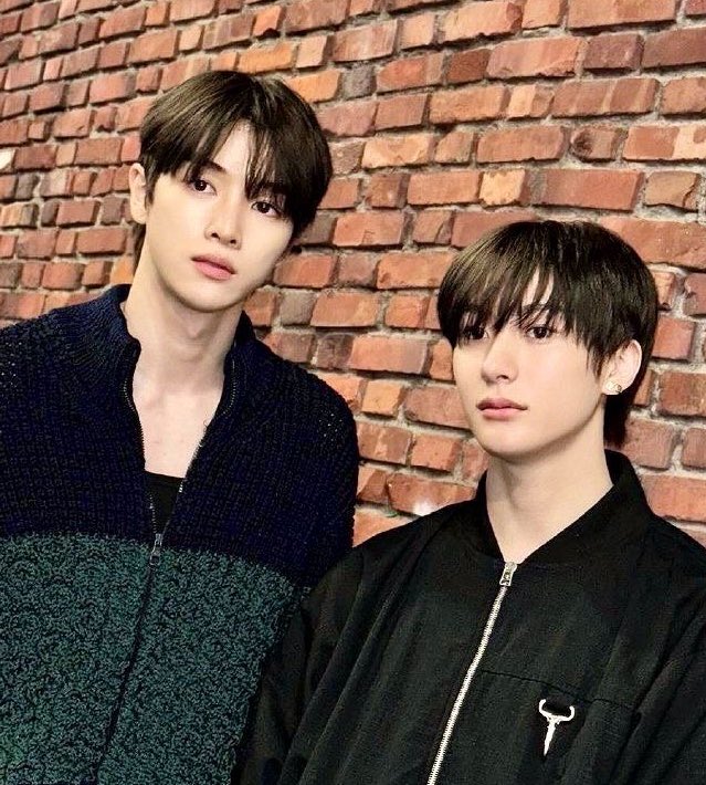 multiply__blue's tweet photo. "bro"                                             "yes princess?" https://t.co/gbAWplmGCv