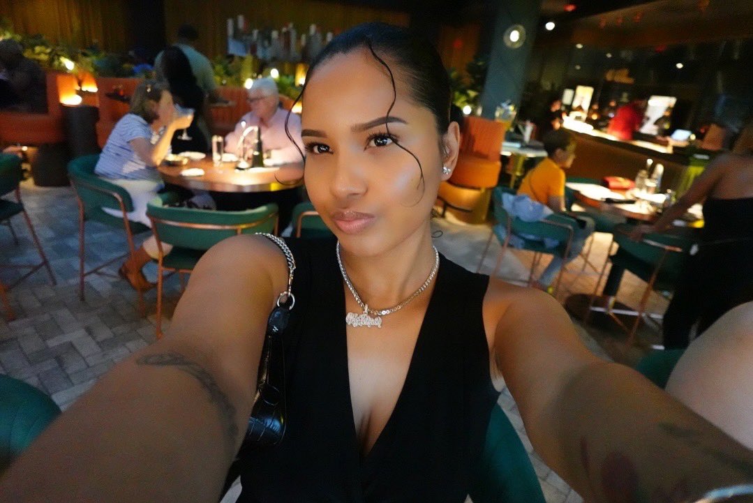 🍸🤍