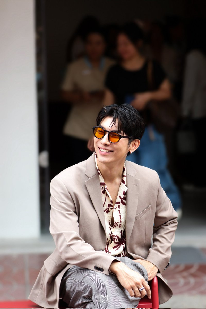 MewsuppasitTH's tweet image. หล่อทะลุปรอท !!
หล่อละลาย 🫠

MEW OPEN BLESSED

#BlessedMomentxMew
@MSuppasit
#MewSuppasit
#มิวศุภศิษฏ์