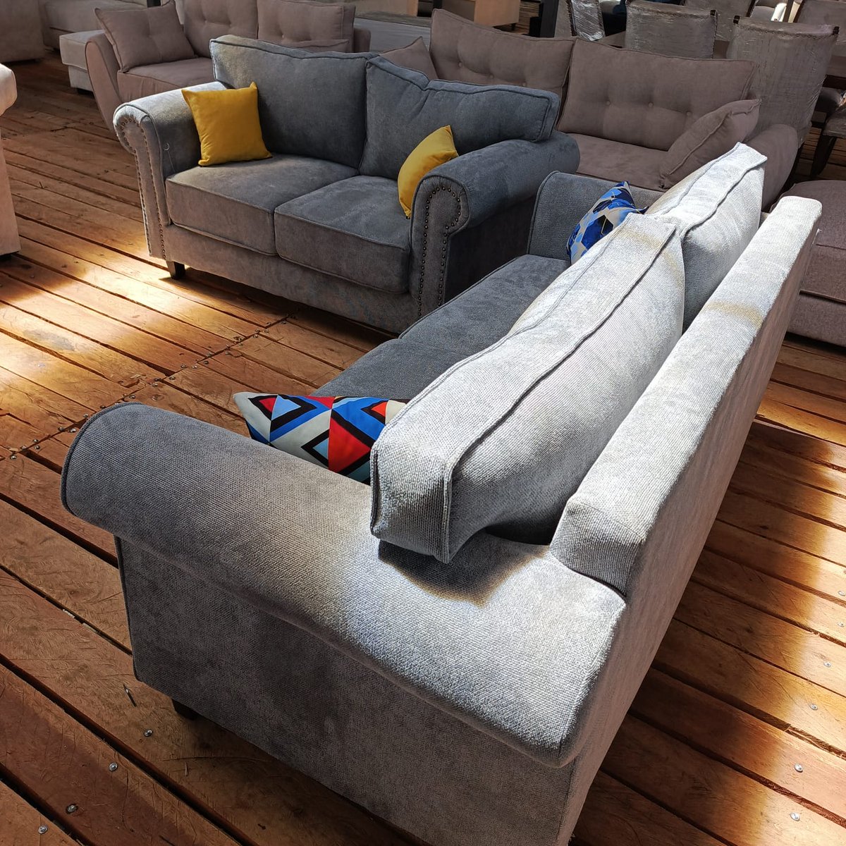 SassyDecors's tweet image. These grey beauties are all about timeless charm with a bold splash of color. #StatementSeating #HomeVibes #CozyAndChic