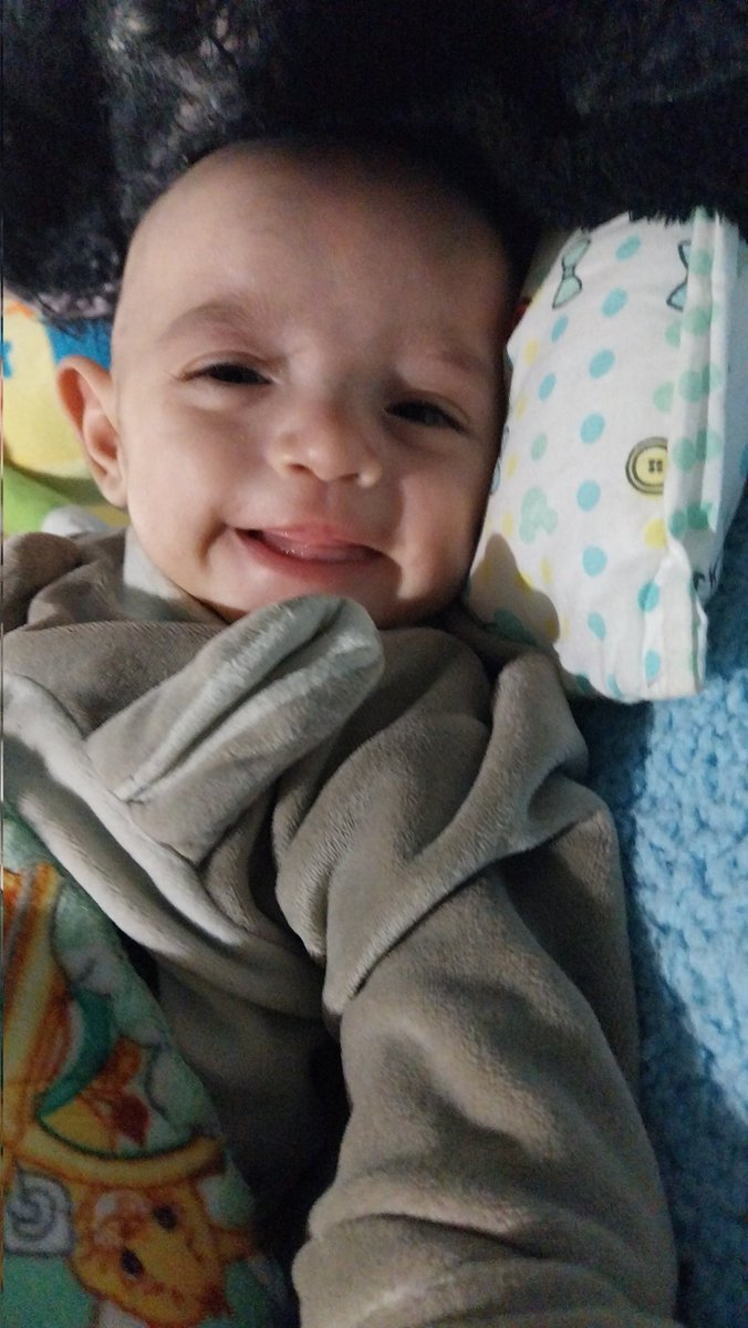 Admiro el guerrero de hijo que tengo, gracias bebe por darme fuerzas todos los dias .. te amo ❤️🙏