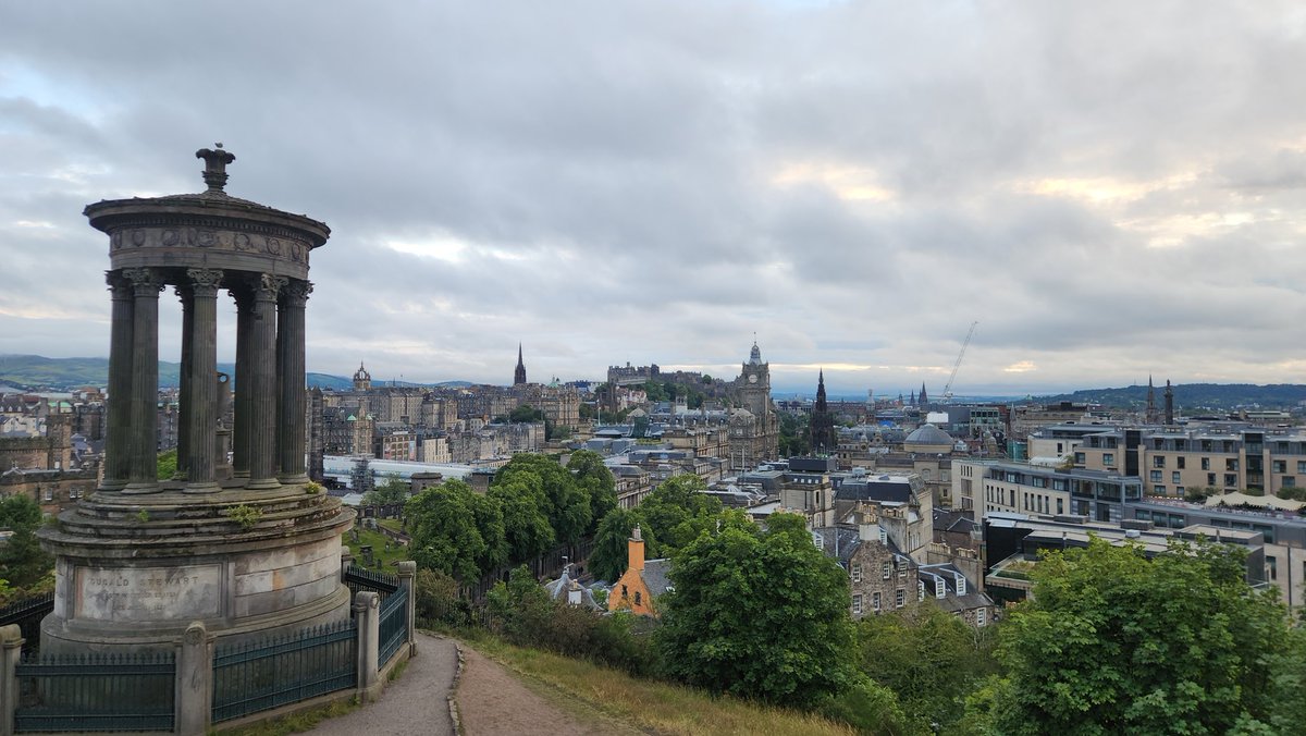 Edinburgh is one of the most beautiful cities I've ever visited. We've been in the UK for the last 10 days and Edinburgh is just so full of history, but the people are also some of the nicest ever!
