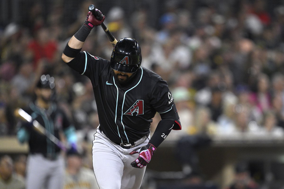 Split in Southern California: Diamondbacks leave 10 runners on base, lose to Padres 4-3 and split 4-game series 

MORE: 12news.com/article/sports…