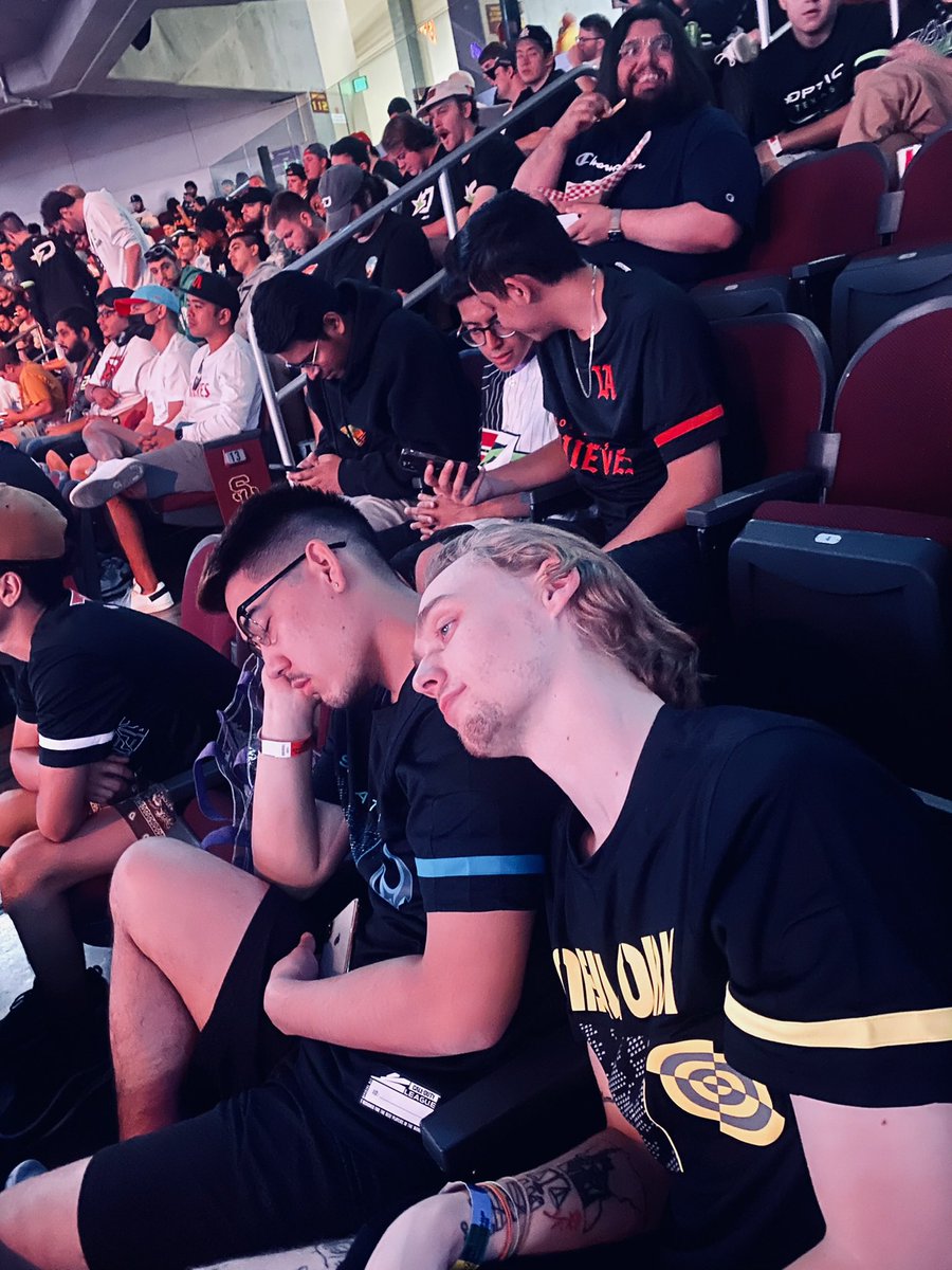 GreekFleek_'s tweet photo. @DaddyWyDawg @H3CZ @OpTic @Shotzzy @DashySZN @Pred @Kuavo Is this you in a Surge jersey?!!! @ROKKR https://t.co/6Hp4etlrJ1