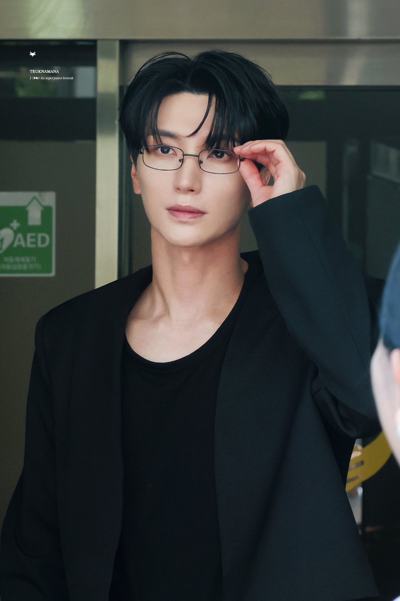 teuknamana's tweet image. 🇰🇷|250711|뮤직뱅크 사전녹화 퇴근
특선생님(ノ_ _)ノ
@special1004 🩵
#superjunior #슈퍼주니어 #leeteuk #heechul #yesung #shindong #eunhyuk #donghae #siwon #ryeowook #kyuhyun #이특 #희철 #예성 #신동 #은혁 #동해 #시원 #려욱 #규현