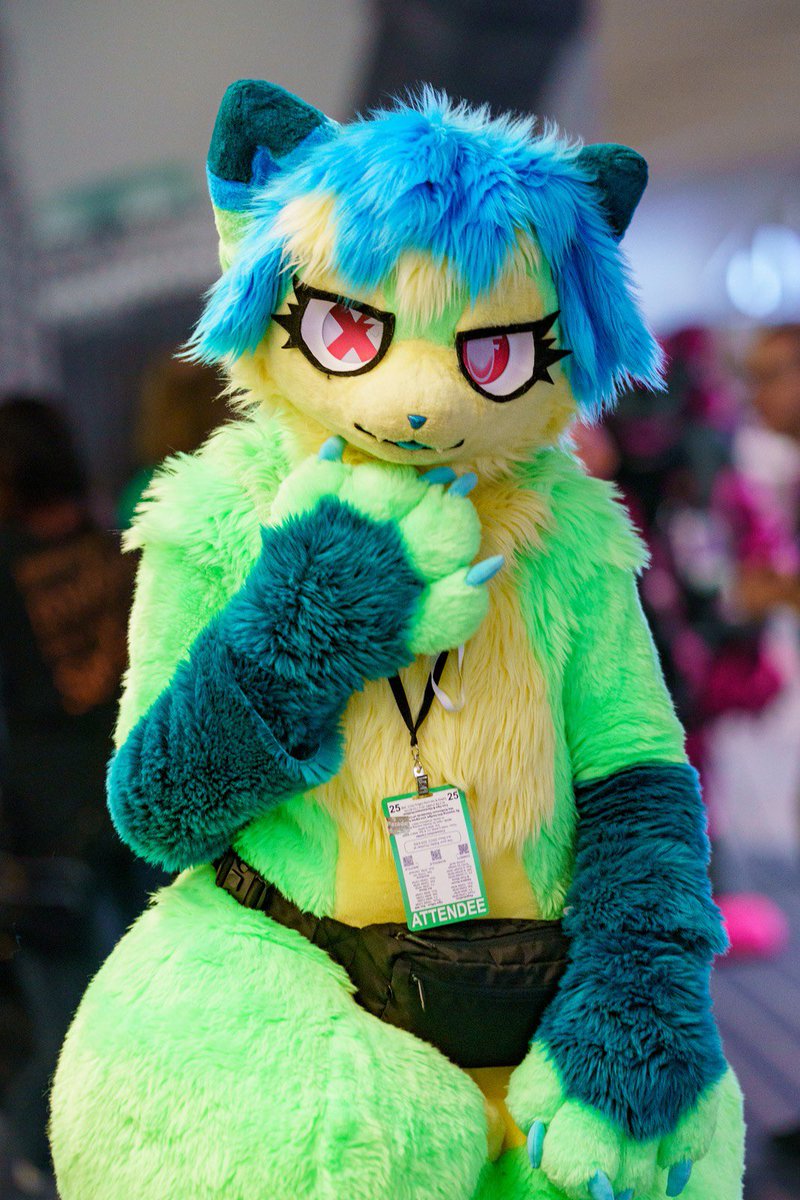 Hmmm what should I have to eat today…?

📸: <a href="/SirDrewTheFree/">Sir Drew The Free</a>
🪡: <a href="/_SFcostumes/">Starfall Costumes</a> / <a href="/laughingmaw/">Laughingmaw ➡️ CHOMP</a>

#FursuitFriday