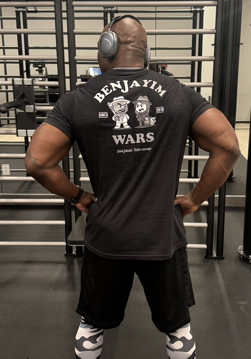 Chose your side wrestlemerchcentral.com/collections/sh…