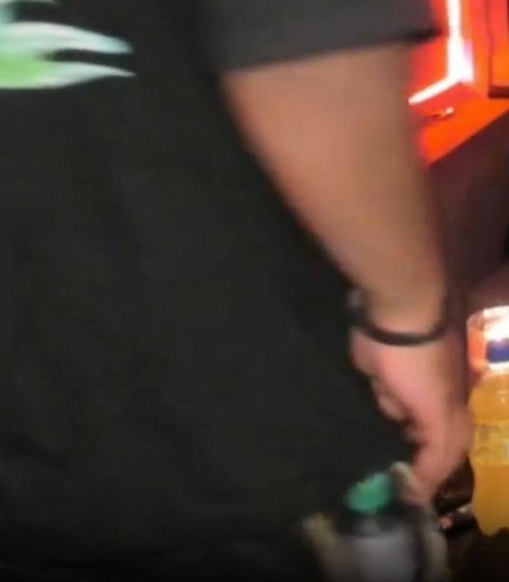 Kick_Champ's tweet photo. Shnaggyhose got caught taking a lean bottle from Cuffem 😭 https://t.co/7PzrncVIad