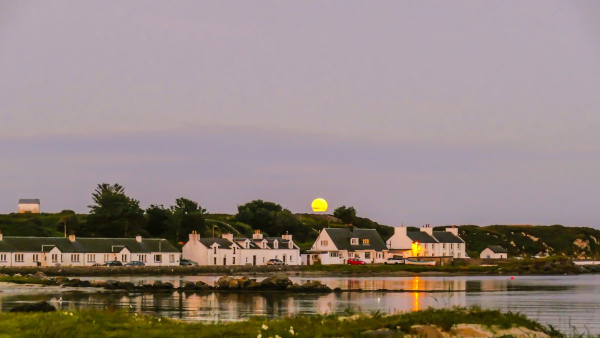 Up early this morning to watch the Buck moon setting over Port Ellen.