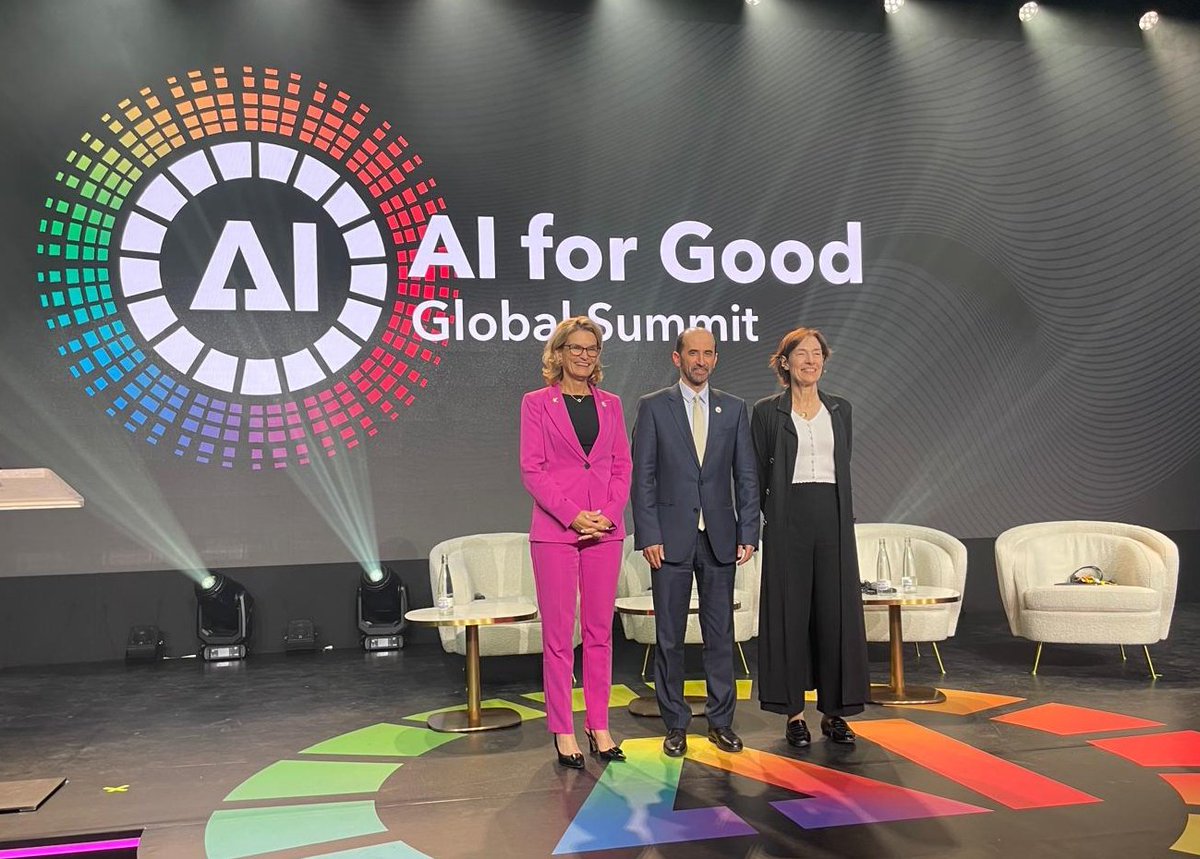 FranceONUGeneve's tweet photo. Au sommet #AIforGood de @ITU,  @AnneBouverot, l'envoyée spéciale 🇫🇷 pour l'#IA, a rappelé l'engagement de la France pour la gouvernance d'une IA inclusive, durable et portée sur des résultats concrets dans la lignée du #AIActionSummit https://t.co/QvqVzEgzsd