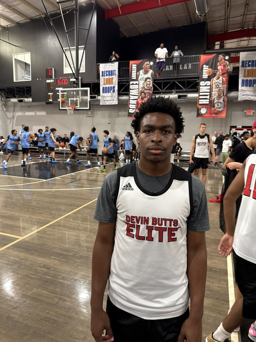 College Hoops Connect, Inc (@connect_hoops) on Twitter photo <a href="/GreeneJmari/">JāMari Greene</a> hit some big shots and made tough plays in their win today! Green is a crafty guard that uses his strong frame to bully smaller guards.Ā He knocked down a couple 3's but getting downhill is where he thrives.
ā
Skill, toughness, and competes!Ā
<a href="/TheWelchyReport/">Welchy Report</a> <a href="/GreeneJmari/">JāMari Greene</a> hit some big shots and made tough plays in their win today! Green is a crafty guard that uses his strong frame to bully smaller guards.Ā He knocked down a couple 3's but getting downhill is where he thrives.
ā
Skill, toughness, and competes!Ā
<a href="/TheWelchyReport/">Welchy Report</a>