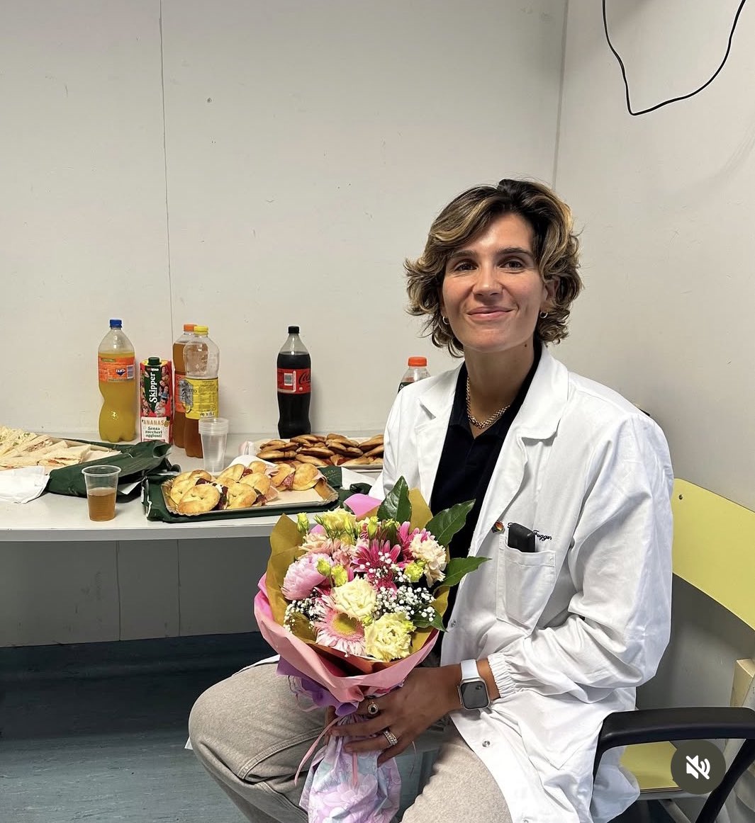 p0laz's tweet image. comunque si è parlato troppo poco del fatto che il primario più giovane d’italia sia una donna!!!