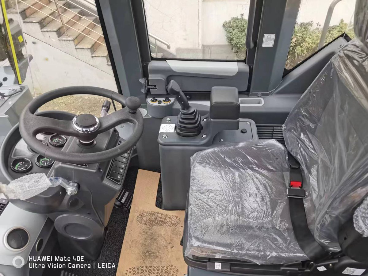 ailishengglobal's tweet image. ALS956N Loader: Power, Precision &amp;amp; Unstoppable Versatility

From coal stockpiles to grain silos – one machine, infinite adaptations.

#LoadersThatLast #HeavyEquipment #ChineseEngineering #AILISHENG