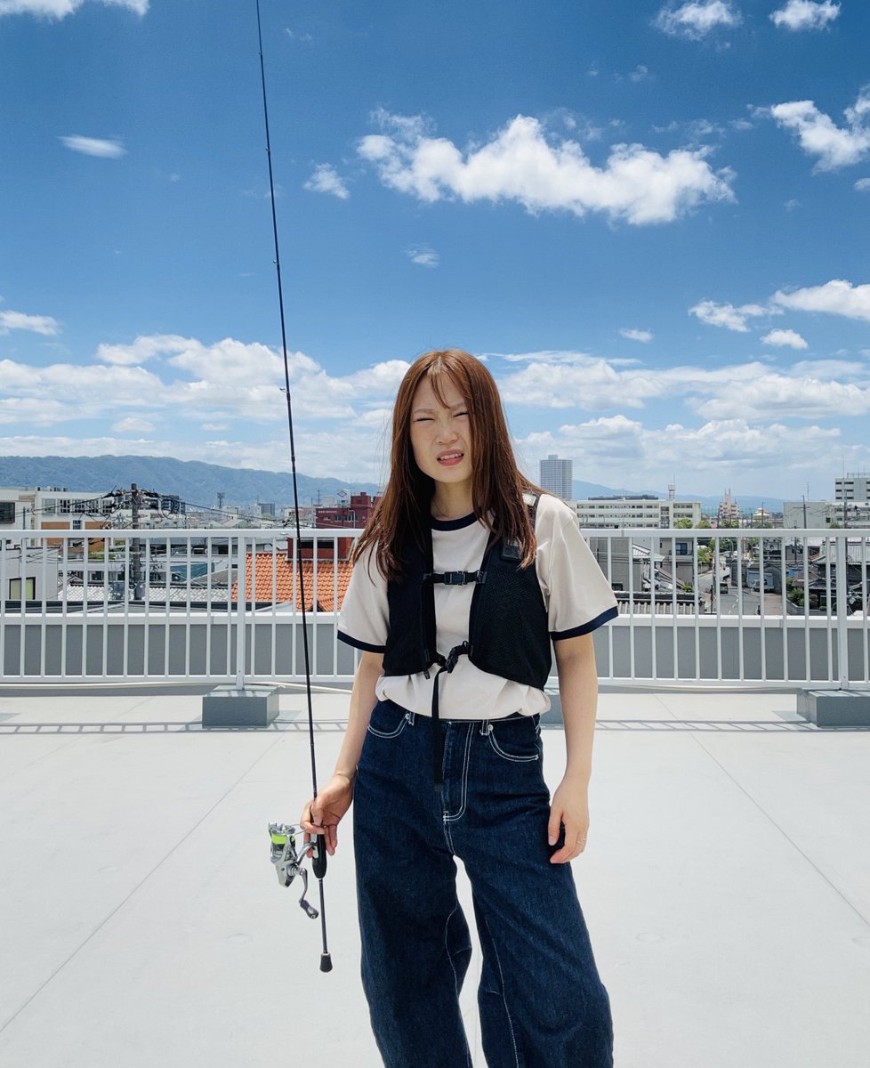 burituru's tweet photo. DRESSからペルチェベスト出たの知ってる?
8℃から43℃までの温度調整ができて、冷却も一瞬で背中ひんやり!
渋い顔から余裕の表情への変化も一瞬よ。
#dressfishing https://t.co/7HrgJOiTeX