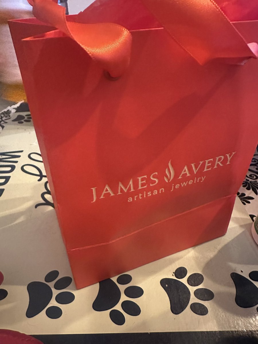 Supporting the victims in the Hill Country!! #JamesAvery  #kerrville #headquarters ❤️❤️🙏🙏🙏