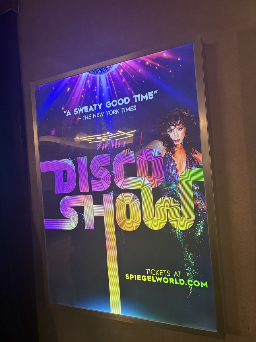 yukkienoir's tweet photo. #LasVegas 
パート2

#discoshow 
も見たよ

なかなか楽しかったーっ

このために
まるで
ピンクレディーさんを思い出す？
コスチュームも買ったんだw https://t.co/sXe2sd81bY