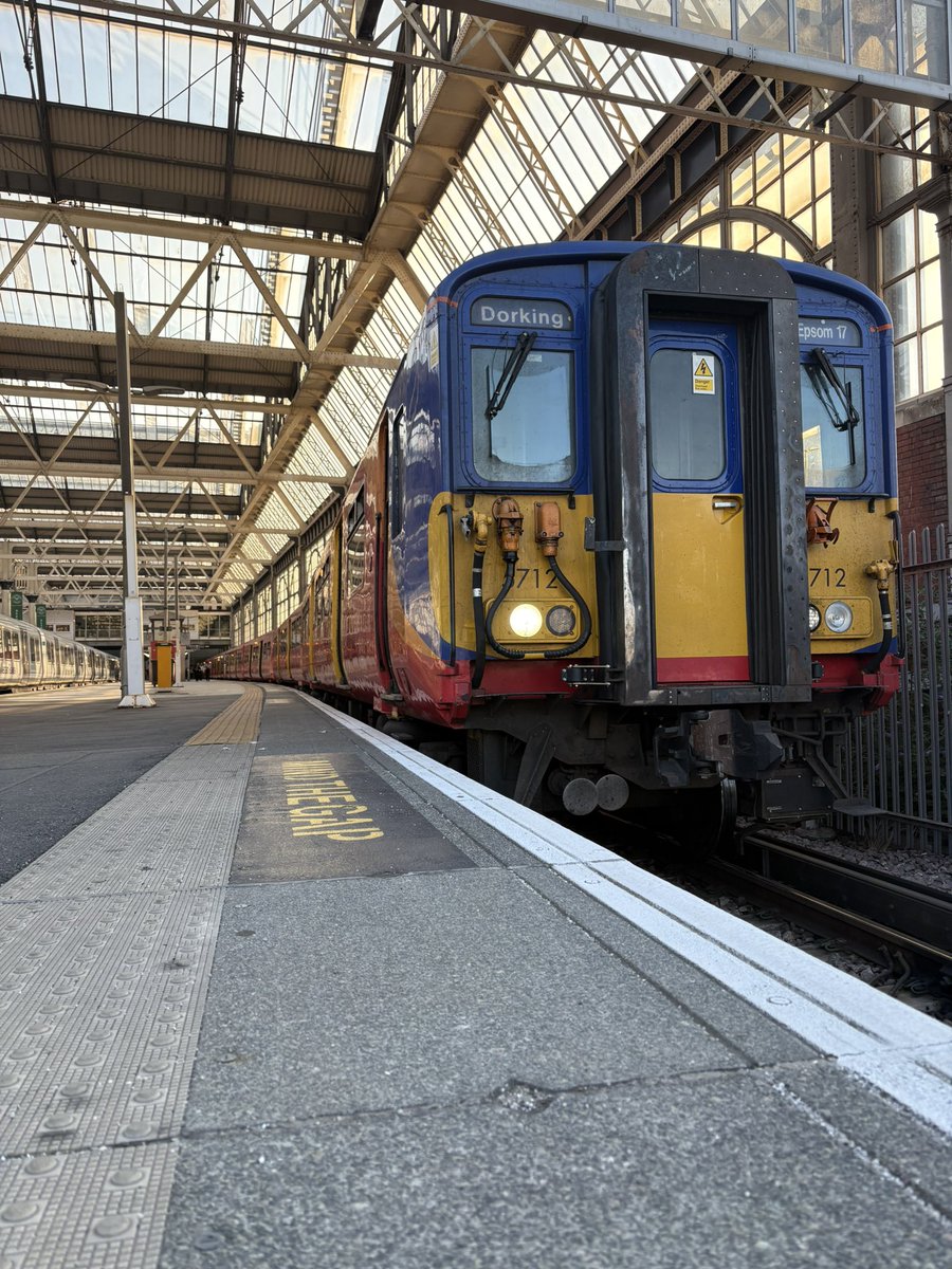 Change of stock at Waterloo, I am now with 455712 &amp; 455716 on P1. Next up is 1D07 down to Dorking.