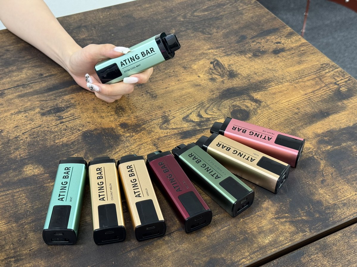 ATING BAR(エーティングバー)|スマートシーシャ (@atingbar_jp) on Twitter photo おはようございます🌈
今日は「虹の日」だそうです☀️
雨上がりの空にふわっと現れるごほうびみたいな存在、いいですよね☺️
忙しい朝も、心の中に小さな虹を🌿
エーティングバー片手に、今日もチルっとまいりましょう💨
#企業公式が朝の挨拶を言い合う おはようございます🌈
今日は「虹の日」だそうです☀️
雨上がりの空にふわっと現れるごほうびみたいな存在、いいですよね☺️
忙しい朝も、心の中に小さな虹を🌿
エーティングバー片手に、今日もチルっとまいりましょう💨
#企業公式が朝の挨拶を言い合う