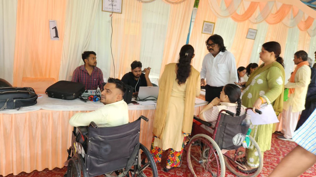 Department of Social Welfare, GNCT Delhi (@dswgnctd) on Twitter photo Glimpses of Camp organised under Sugamya Sahayak Scheme at Rao Tula Ram Hospital Jaffarpur on 10th July 2025. Over 150 beneficiaries turned up at the Camp and availed various govt & non govt services extended for Persons with disabilities <a href="/CMODelhi/">CMO Delhi</a> <a href="/bjpravinder16/">Ravinder Indraj Singh</a> <a href="/pib_MoSJE/">PIB | Ministry of Social Justice & Empowerment</a> Glimpses of Camp organised under Sugamya Sahayak Scheme at Rao Tula Ram Hospital Jaffarpur on 10th July 2025. Over 150 beneficiaries turned up at the Camp and availed various govt & non govt services extended for Persons with disabilities <a href="/CMODelhi/">CMO Delhi</a> <a href="/bjpravinder16/">Ravinder Indraj Singh</a> <a href="/pib_MoSJE/">PIB | Ministry of Social Justice & Empowerment</a>