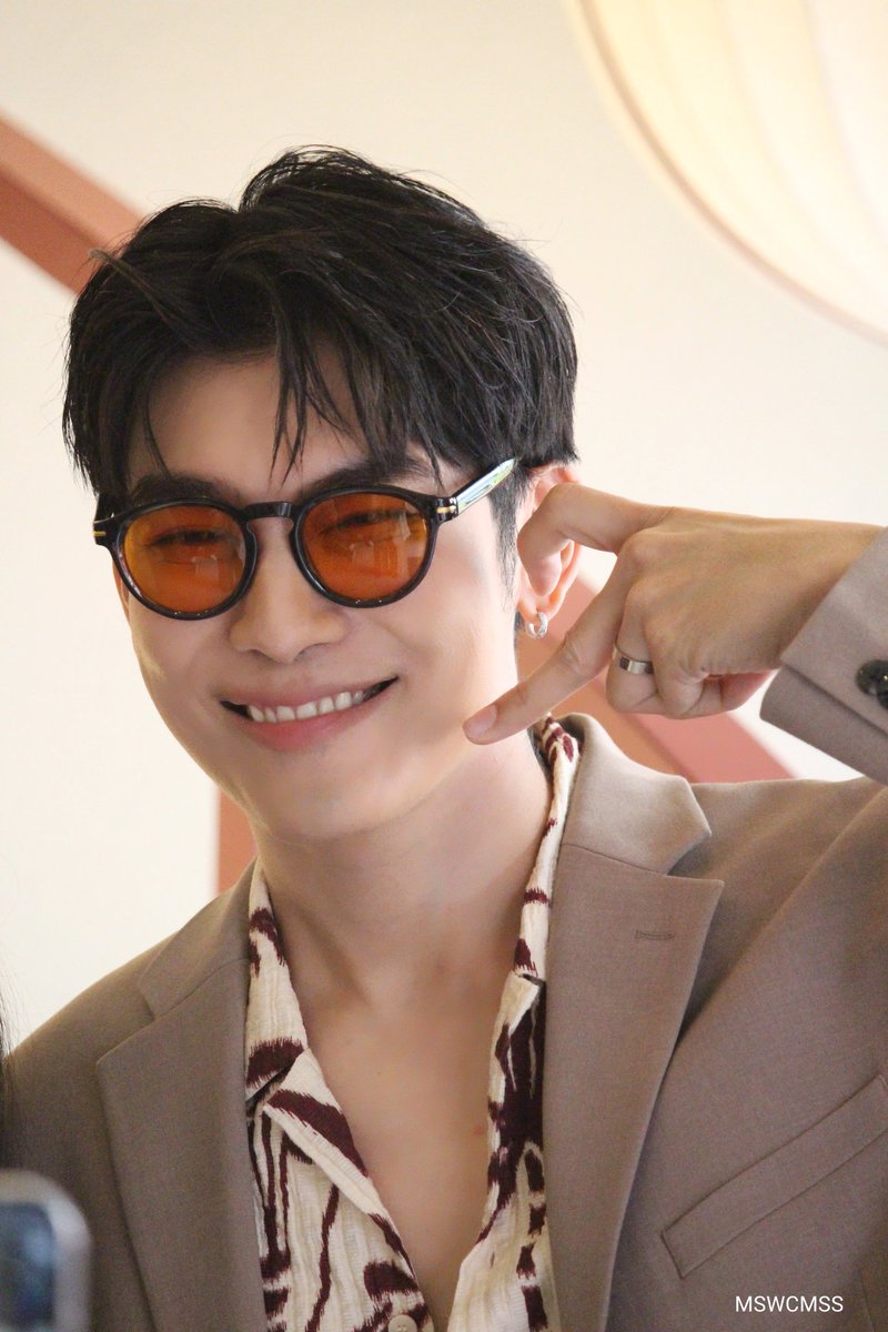 น่าย๊ากกก🫶🏻

MEW OPEN BLESSED

<a href="/MSuppasit/">mewsuppasit</a>
#BlessedMomentxMew
#MewSuppasit
#มิวศุภศิษฏ์