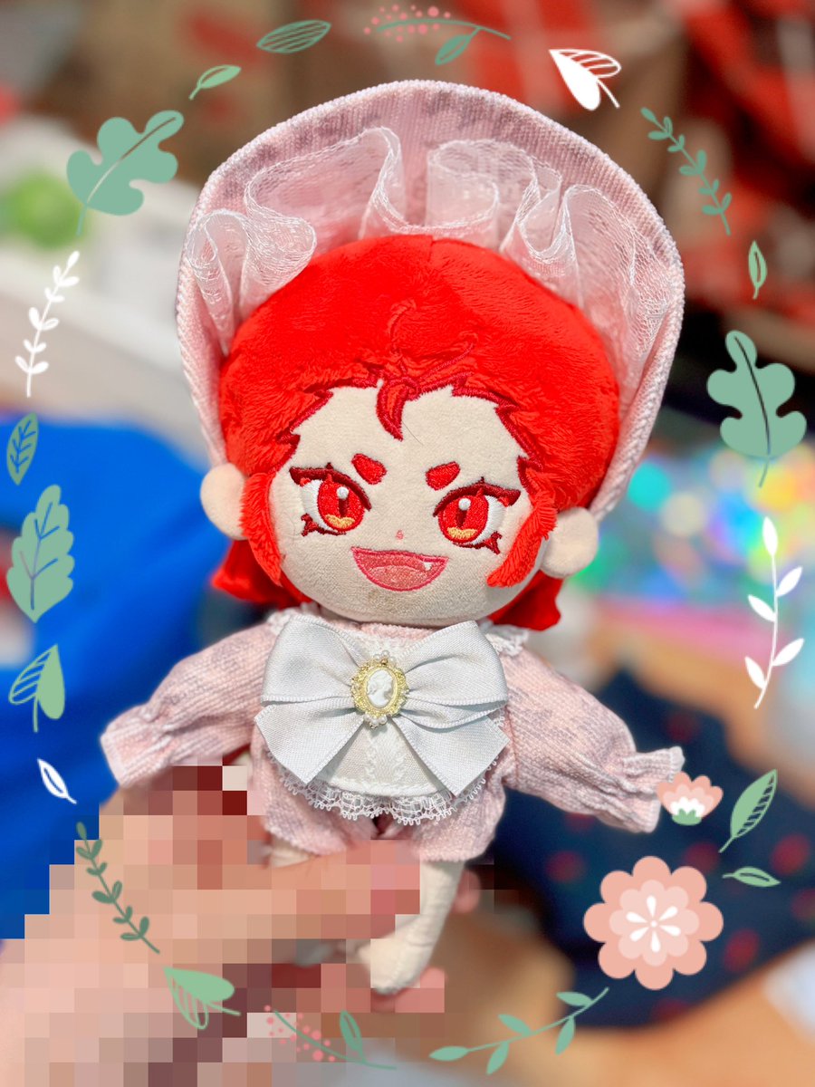 ㅜㅁㅜ 넘 탐나던 의상 드디어 시착❤️
귀여워-!! 넘 넘 예뻐-!!

옷이 전체적으로 생각보단 컸다! 우리집 애는 얇아서 입히기 편했음!