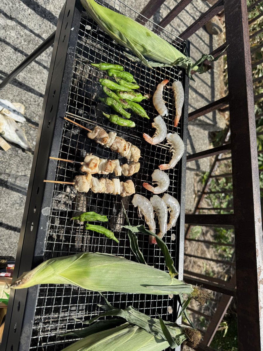 本日はお休み頂いて、CTOが趣味で購入した北海道の別荘にきています。朝8時台から食べて飲んでで最高です